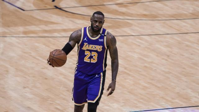 爱游戏下载平台-浓眉哥遭遇三持续失利，尤文图斯教练压力巨大！